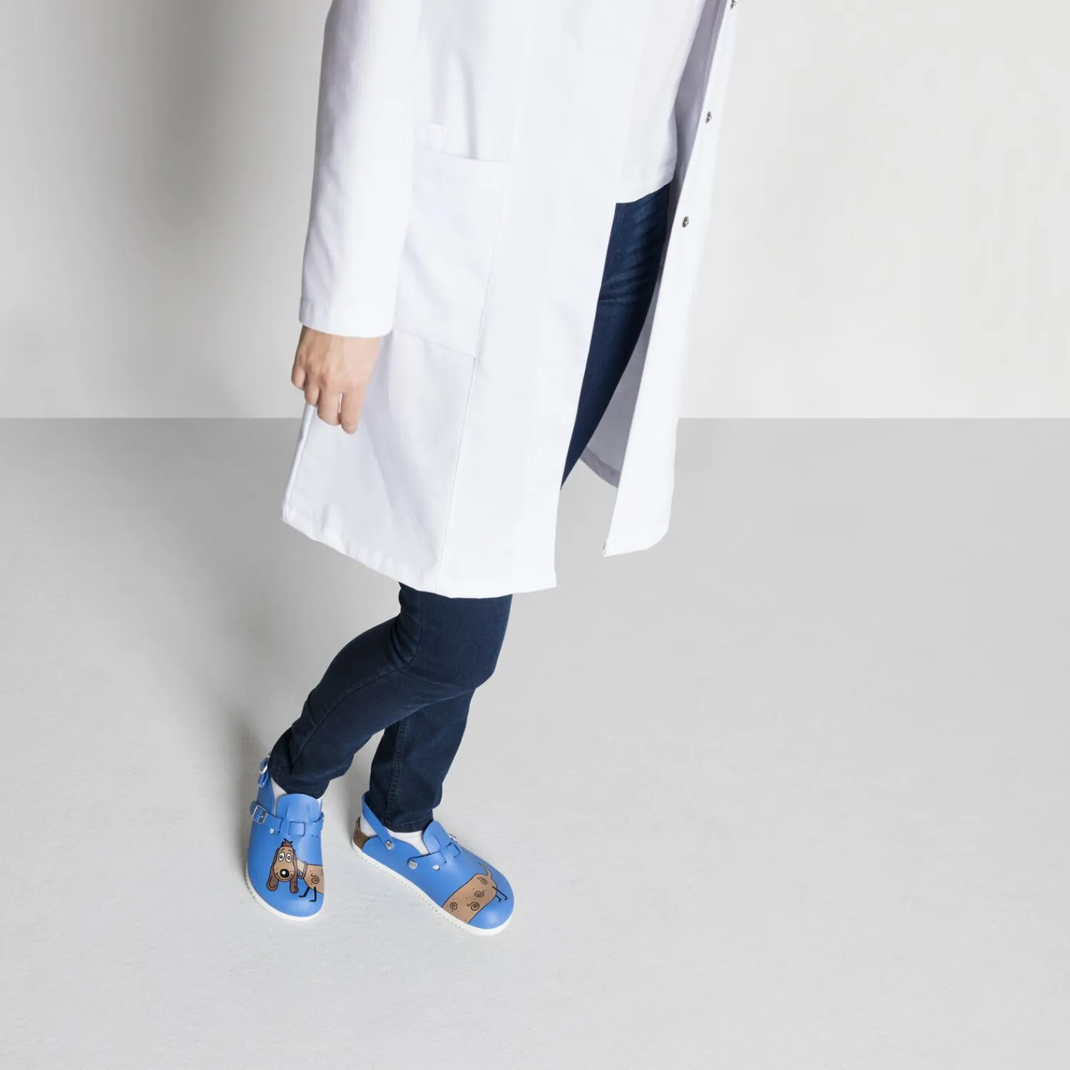Best Birkenstock Kay Sl Dog Blue Background