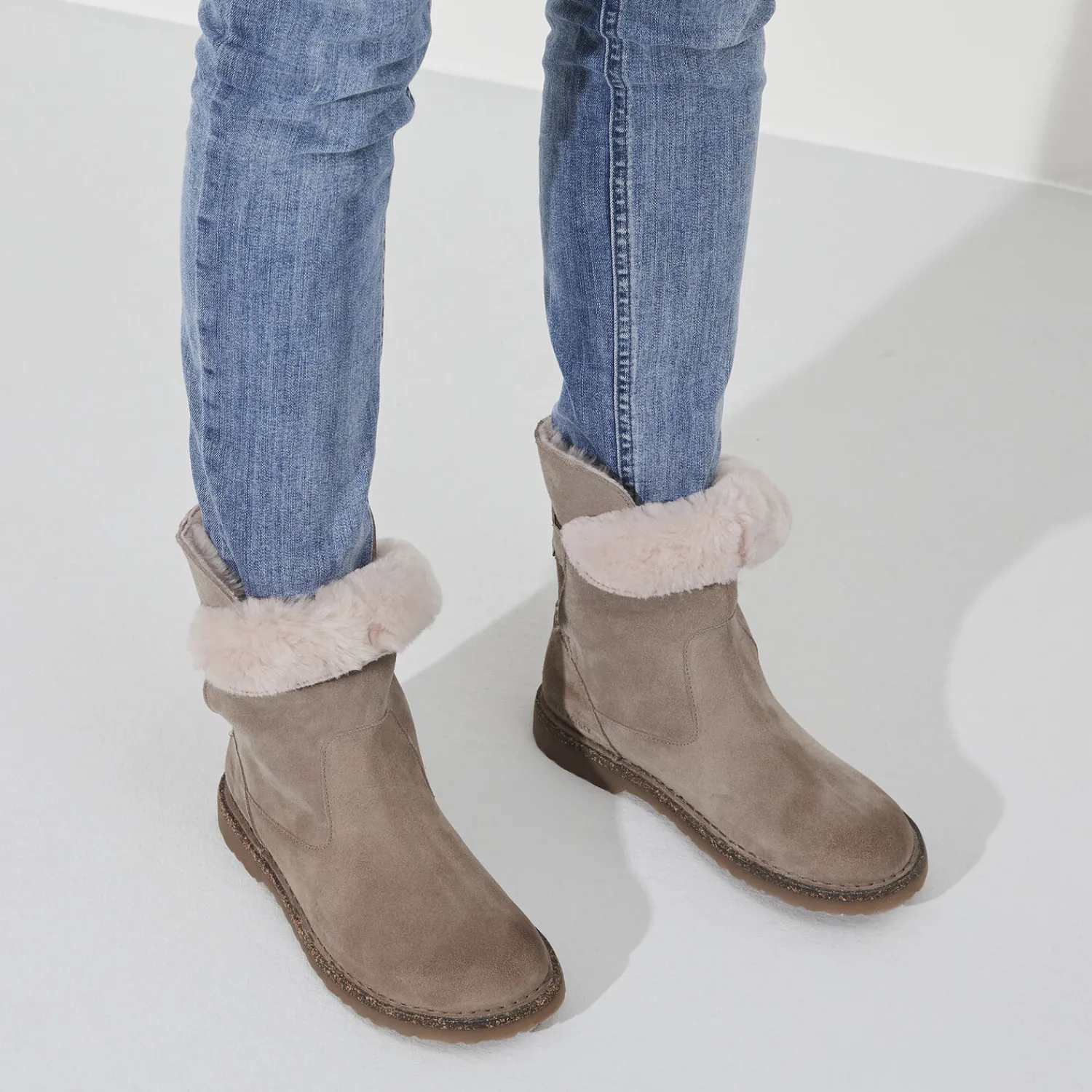 Shop Birkenstock Uppsala En Fourrure D'Agneau Gray Taupe